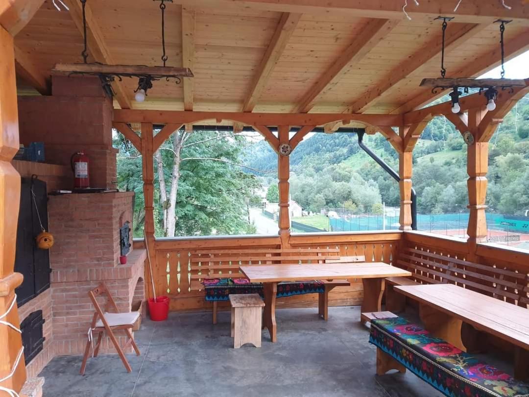 Casa Tomoiaga Hotel Viseu de Sus Luaran gambar